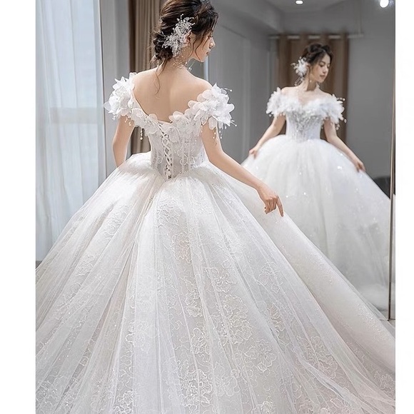 Wedding Dress - brand new - Picture 7 of 7